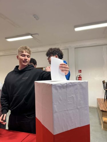 att.deZnxTBsUD9gnzo-TwLniBhTACGqVE SUqgxwt0MEE4